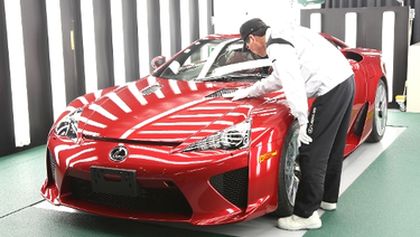 Továrny dneška II: Lexus LFA