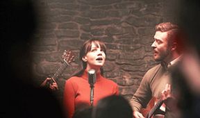 V nitru Llewyna Davise