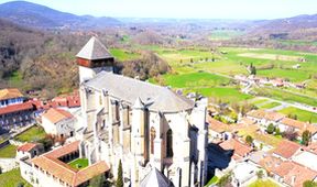 Pyreneje, přirozená hranice mezi Francií a Španělskem