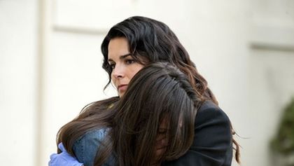 Rizzoli & Isles: Vraždy na pitevně VI (8/12)