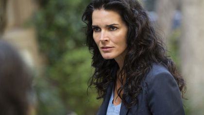 Rizzoli and Isles: Vraždy na pitevně IV (8/16)