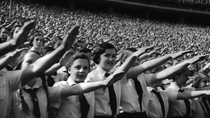 Ženy pod Hitlerovou vlajkou (2)