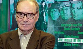 Morricone diriguje Morriconeho, Je nám ctí...