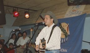 Country Music (8/9)
