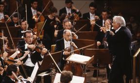 Bernstein řídí Debussyho Moře