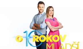 O 10 let mladší