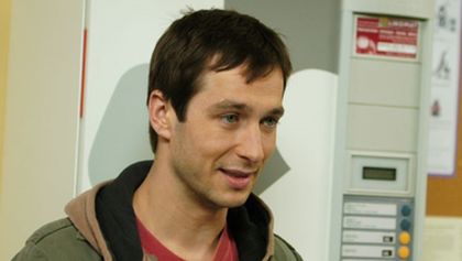 Velmi křehké vztahy II (88/98)