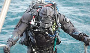 Ross Kemp: Shipwreck Treasure Hunter (1)