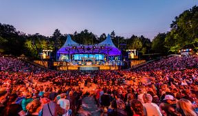 Mario Barth live aus der Waldbühne Berlin