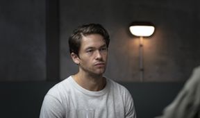 Agent Hamilton (8/10)