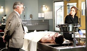 Rizzoli & Isles: Vraždy na pitevně II (7)