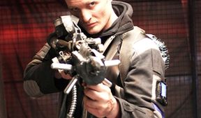 Screamers: Hon na člověka