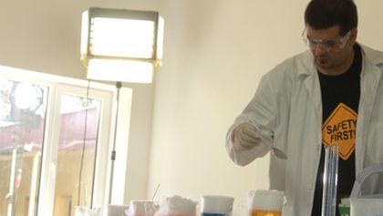Brutální chemie II (2)