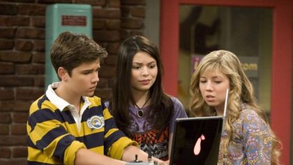 iCarly II (10/23)