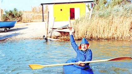 Tonoucí se stébla chytá