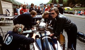 Lucky! - Bernie Ecclestone a historie Formule-1 (3)