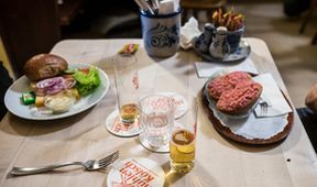 Anthony Bourdain: Neznámé končiny VII (1)