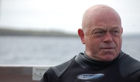 Ross Kemp: Shipwreck Treasure Hunter (2)