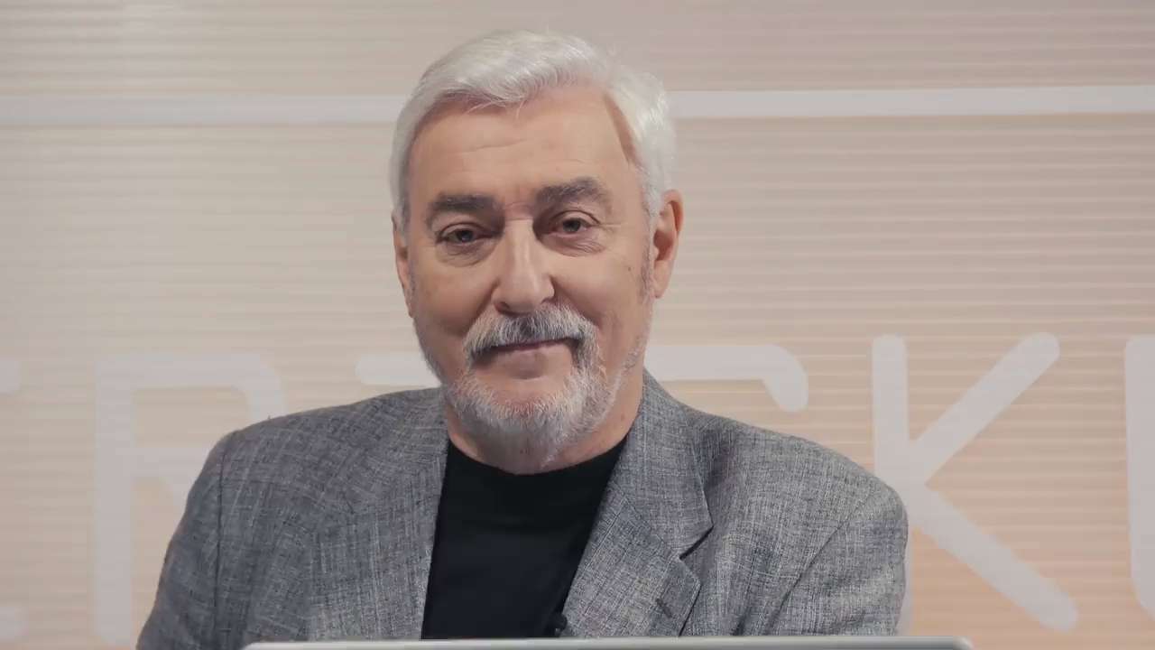 Jan Rosak Je Zpet Za Moderatorsky Stolek Se Posadi Uz Tuto Stredu Bezpecne Online Televize Seznam