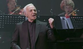 Charles Aznavour v Paříži, Je nám ctí...