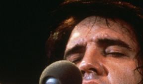 Elvis Presley: On Tour, Klobouk dolů