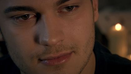 Feriha (19, 20)