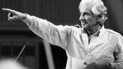 Bernstein řídí skladby J. S. Bacha a I. Stravinského