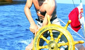 Neznámý Alain Delon