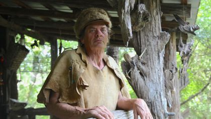Ben Fogl a lidé žijící v divočině X (8)