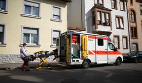Feuer, Wasser, Erde, Luft - Retter in ihrem Element