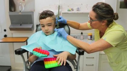 Implantáty a protézy (1)