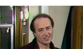 A jedeme dál