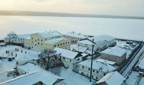 Ohňový ostrov: ruský Alcatraz, Dokumentární klub