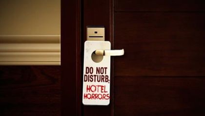 Hotel hrůzy, nerušit! (2)