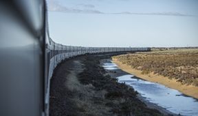 Nezapomenutelná železniční putování z výšky (5)