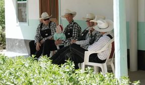 Mennonité: Tajemné společenství, Dokumentární klub