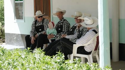 Mennonité: Tajemné společenství, Dokumentární klub