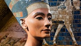 Nefertiti: Osamělá královna (1)