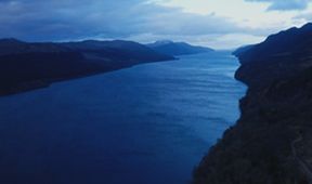 Nestvůra z Loch Ness (3)