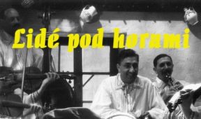 Lidé pod horami