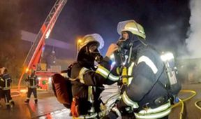 Feuer, Wasser, Erde, Luft - Retter in ihrem Element