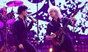 Queen & Adam Lambert: The Show Must Go On, Je nám ctí...