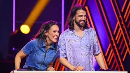 Wir gegen die! Die Kebekus Geschwister Show (1)