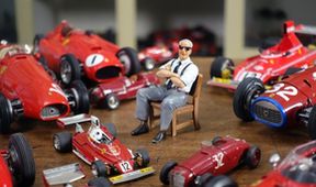 Enzo Ferrari - červená a čierna