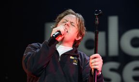 Lewis Capaldi v Basileji, Pop-rockové pódium