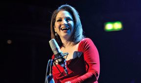 Gloria Estefan: The Standards, Pop-rockové pódium