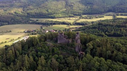 Krajinou příběhů českých hradů známých i neznámých III (1/10)