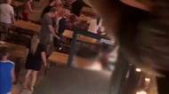 U jezera v Bratislavě se strhla hromadná bitka. Policie zveřejnila video