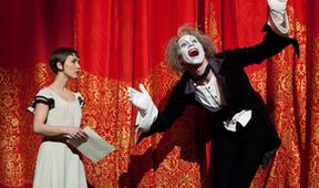 Cirque du Soleil: Vzdálené světy, Je nám ctí... Nový cirkus