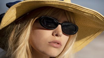 Bardot (2)